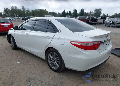 2016 Toyota Camry Hybrid/Le/Xle/Se z USA, uszkodzony, nr VIN 4T1BD1FK3GU195649